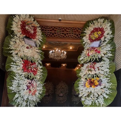 خرید تاج گل تسلیت