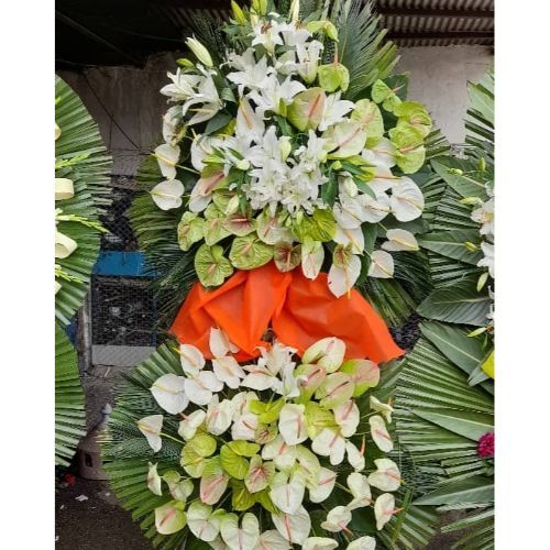 سفارش تاج گل برای مراسم افتتاحیه